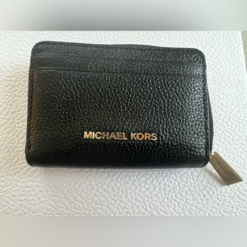 LOW Start! Michael Kors Black Leather Wallet